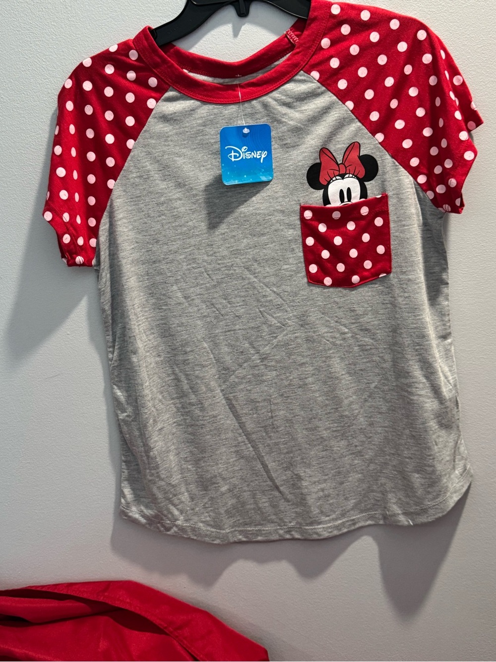 Disney Minnie Mouse Girls' Gray & Red Polka Dot Raglan Tee NWT - Picture 2 of 4
